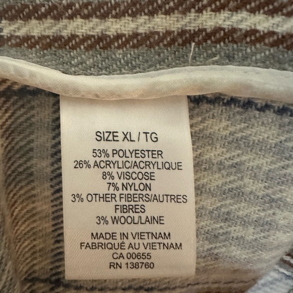 Reitmans Shacket, Size XL, 3/$25 - Picture 9 of 9